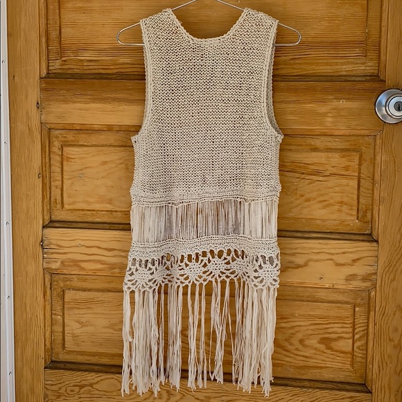 Bohemian knit vest 🎉CLOSET CLEAR OUT🎉 - Picture 3 of 5